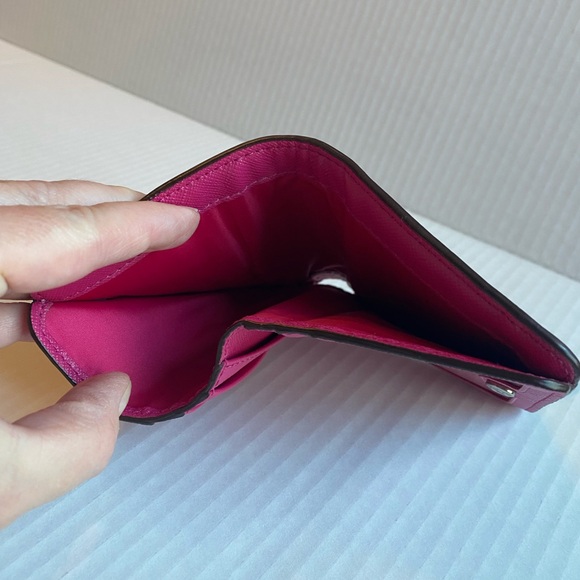 Coach F50776 Pink and White Heart Pattern Wallet - Picture 4 of 4